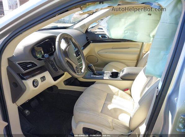 2LMHJ5AT0KBL01911 2019 LINCOLN MKT Silver Vista interior delantera