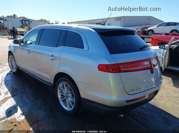 2LMHJ5AT0KBL01911 2019 LINCOLN MKT Silver Trasero izquierdo