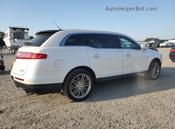 2LMHJ5AT2JBL00063 2018 LINCOLN MKT White Rear right