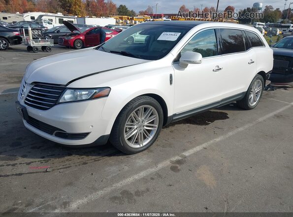2LMHJ5AT2KBL00694 2019 LINCOLN MKT White Vista tres cuartos delantera izquierda