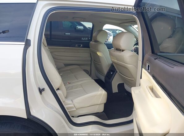 2LMHJ5FK8JBL00875 2018 LINCOLN MKT Cream Widok naklejki z numerem VIN