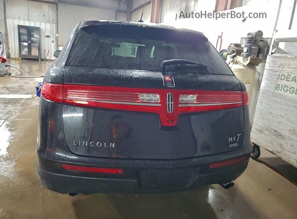 2LMHJ5NK0HBL01207 2017 LINCOLN MKT Black Rear view