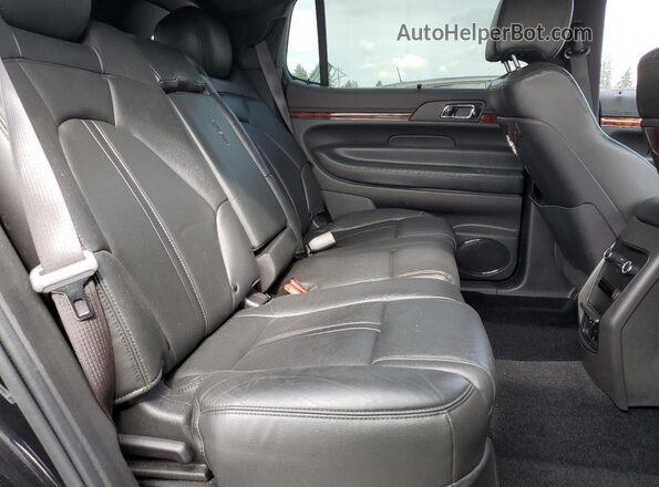 2LMHJ5NK3KBL04481 2019 LINCOLN MKT Black Вид задньої частини салону