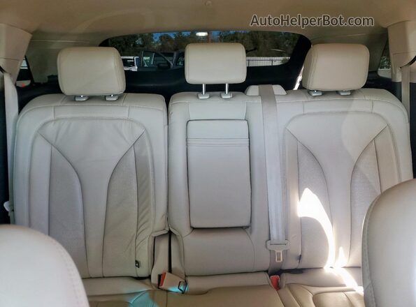 2LMPJ8J9XLBL28052 2020 LINCOLN NAUTILUS Gold Rear seats view