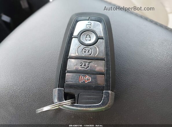 2LMPJ8K9XLBL34562 2020 LINCOLN NAUTILUS White Вид панелі приладів