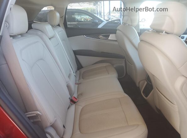 2LMPJ8KP0LBL02055 2020 LINCOLN NAUTILUS Red Rear interior view