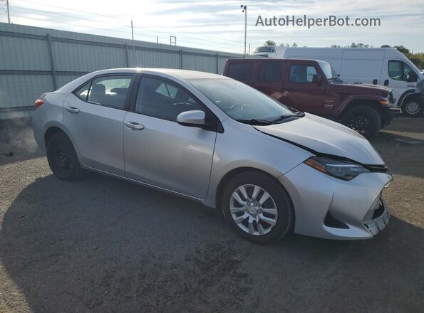 2T1BURHE4JC033656 2018 TOYOTA LL Silver Przód prawy