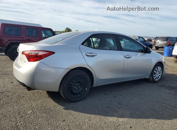 2T1BURHE4JC033656 2018 TOYOTA LL Silver Tył prawy