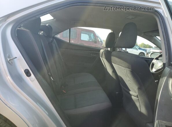 2T1BURHE4JC033656 2018 TOYOTA LL Silver Widok tylnych siedzeń