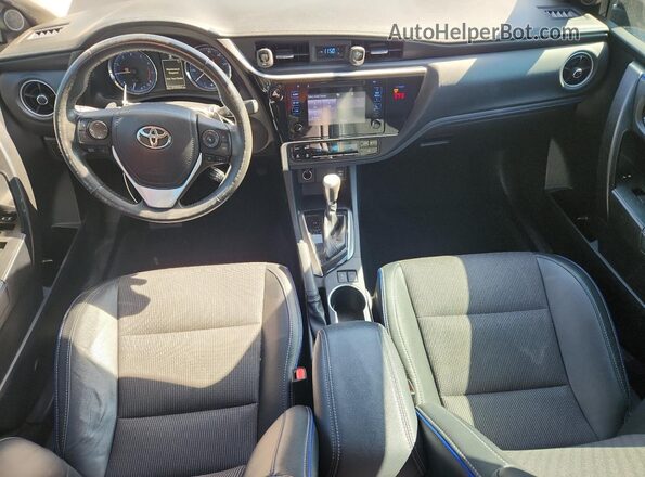 2T1BURHE8JC050587 2018 TOYOTA LL Gray Vista del salpicadero