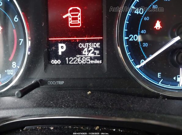 2T1BURHE9JC087177 2018 TOYOTA LL Blue 