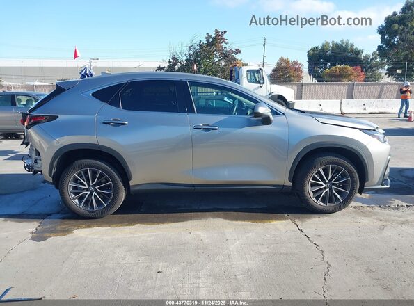 2T2ADCAZ9SC018329 2025 LEXUS NX 250 Gray 360 interior view