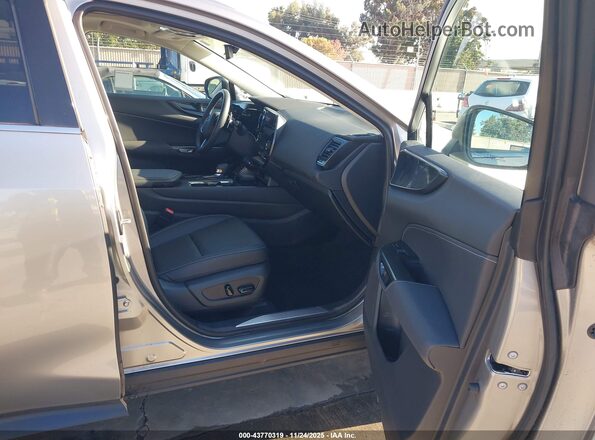 2T2ADCAZ9SC018329 2025 LEXUS NX 250 Gray Front interior view