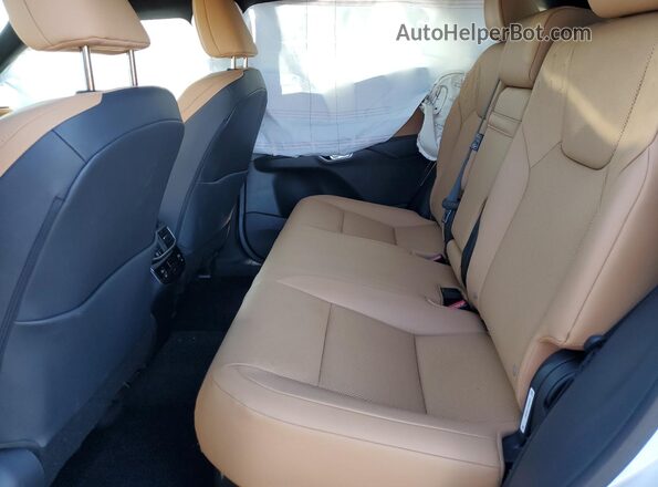 2T2BAMCA5SC095175 2025 LEXUS RX White Rear interior view