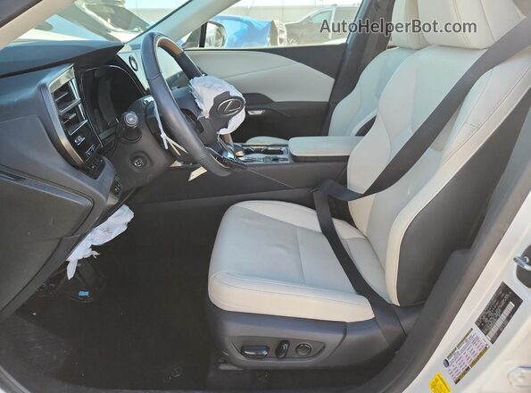 2T2BBMCA2RC036981 2024 LEXUS RX Белый Вид салона спереди