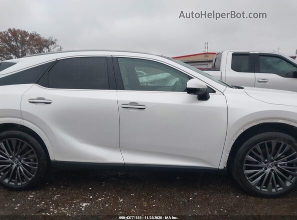 2T2BBMCA5PC021081 2023 LEXUS RX 350H White Vista interior trasera