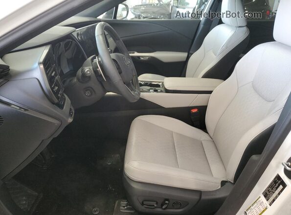 2T2BBMCA8RC043613 2024 LEXUS RX White Widok wnętrza z przodu