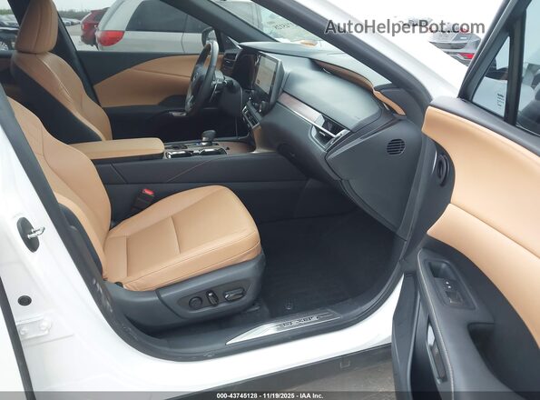 2T2BBMCAXRC037151 2024 LEXUS RX 350H White Vista interior delantera