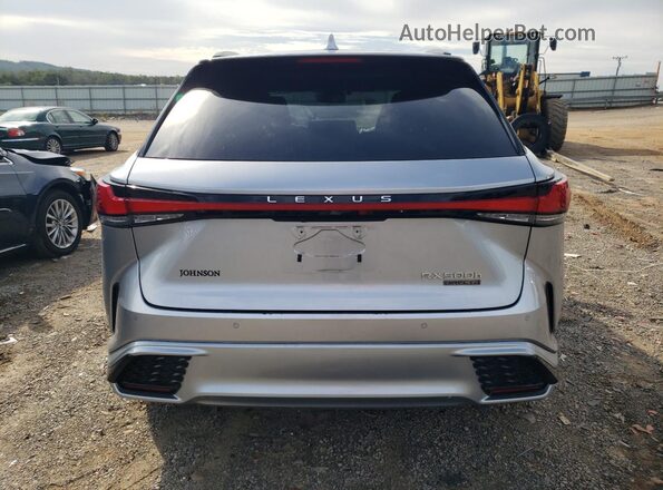 2T2BCMEA2PC008010 2023 LEXUS RX Серебряный Вид сзади