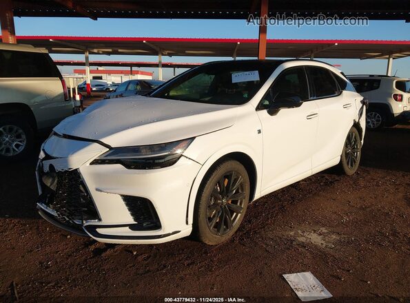 2T2BCMEA4RC016712 2024 LEXUS RX 500H White წინა მარცხენა ხედი სამი მეოთხედიდან