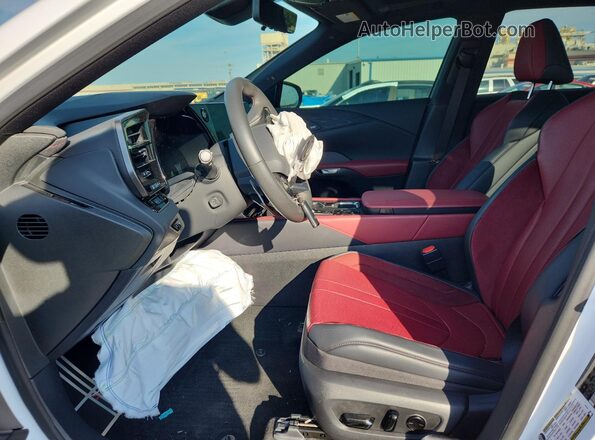 2T2BCMEA8RC017409 2024 LEXUS RX White Vista interior delantera