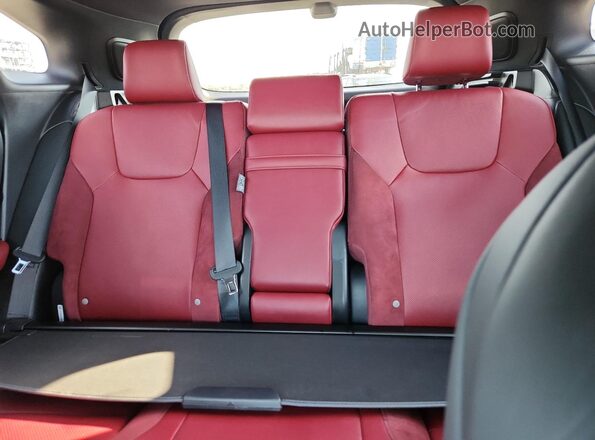 2T2BCMEA8RC017409 2024 LEXUS RX White Vista de los asientos traseros
