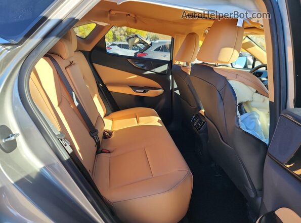 2T2GGCEZ3RC036752 2024 LEXUS NX Серебряный Вид задней части салона