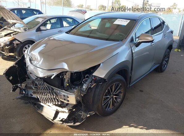 2T2GGCEZ7RC047978 2024 LEXUS NX 350 Silver Vista tres cuartos delantera izquierda