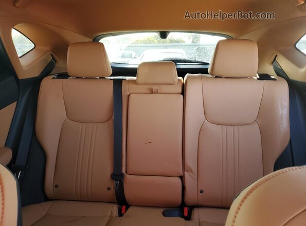 2T2GKCEZXSC032606 2025 LEXUS NX Red Widok tylnych siedzeń