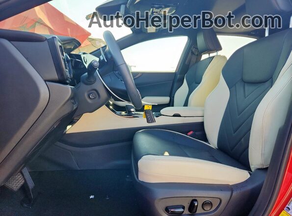 2T2HGCEZ5PC026029 2023 LEXUS NX Красный Вид салона спереди