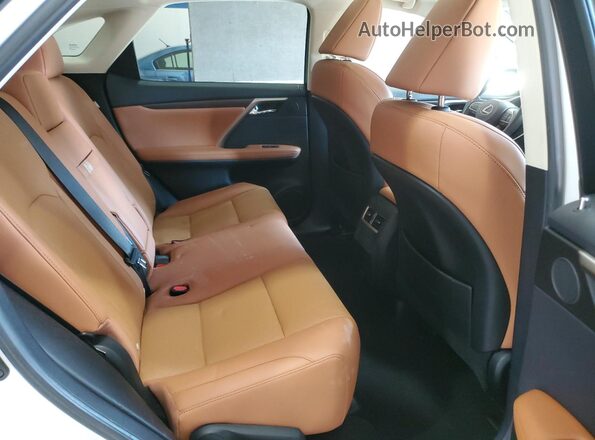 2T2HGMDA3MC057017 2021 LEXUS RX White Widok wnętrza z tyłu