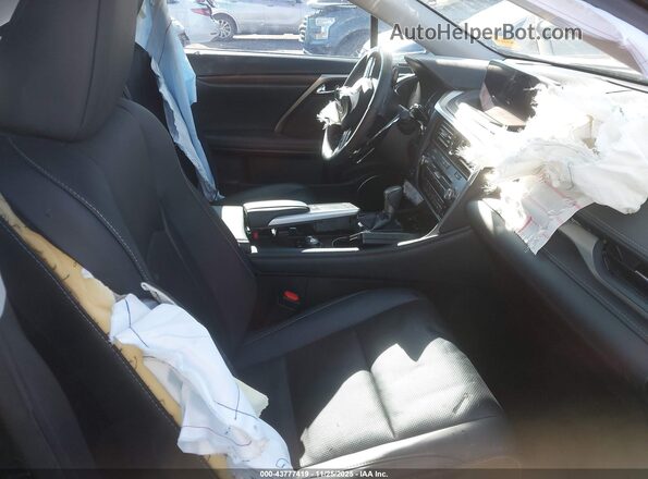 2T2HGMDA4NC072630 2022 LEXUS RX 450H Черный Вид салона спереди