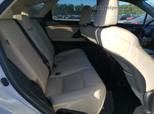 2T2HZMAA1MC183603 2021 LEXUS RX White უკანა სალონის ხედი