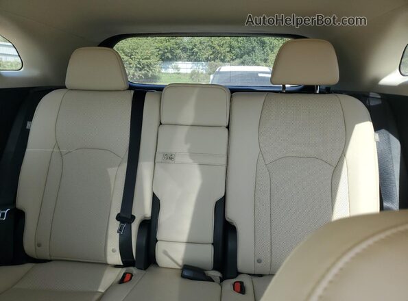 2T2HZMAA7NC256328 2022 LEXUS RX White Vista de los asientos traseros
