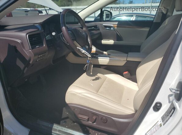 2T2HZMDA6LC234152 2020 LEXUS RX White Front interior view
