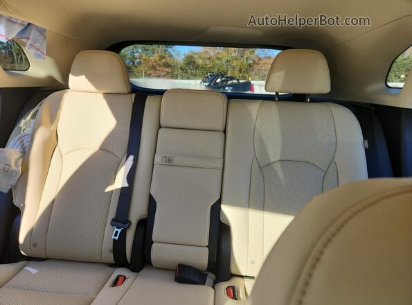2T2HZMDA8NC343893 2022 LEXUS RX Серый Вид задних сидений