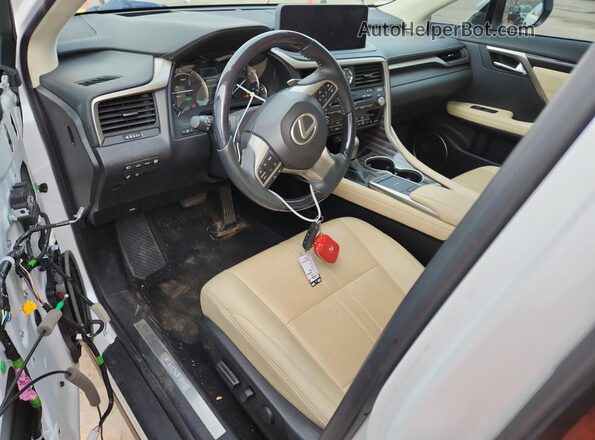 2T2JGMDA0NC092777 2022 LEXUS RX Белый Вид панели приборов