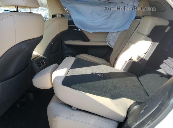 2T2JZMDA8NC348948 2022 LEXUS RX Белый Вид задней части салона