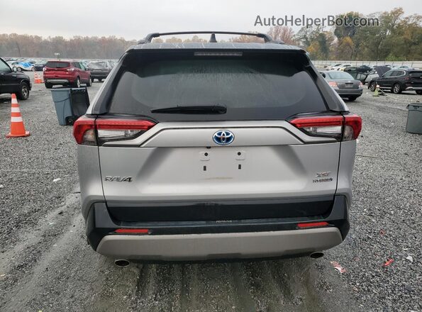 2T3E6RFV0NW029948 2022 TOYOTA RAV4 Silver Widok z tyłu