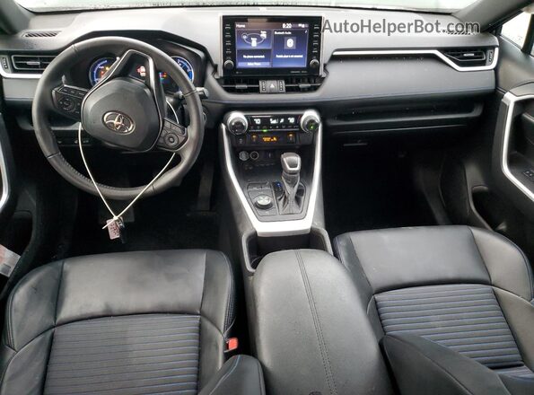 2T3E6RFV0NW029948 2022 TOYOTA RAV4 Silver Widok deski rozdzielczej