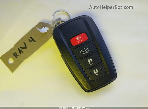 2T3E6RFV6RW055654 2024 TOYOTA RAV4 HYBRID Белый Вид панели приборов