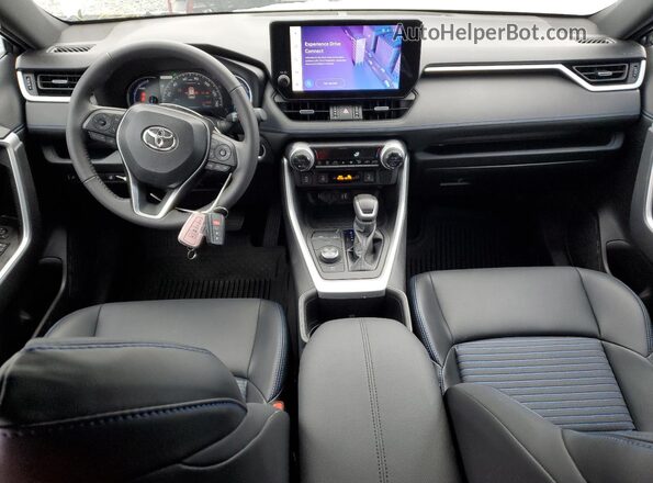 2T3E6RFV8PW044880 2023 TOYOTA RAV4 Серебряный Вид панели приборов