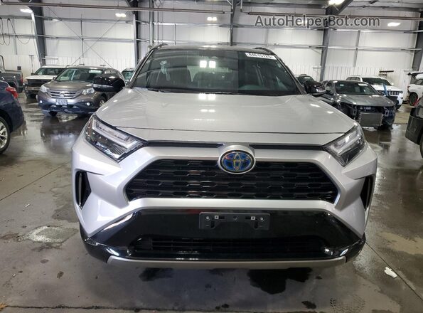2T3E6RFV8PW044880 2023 TOYOTA RAV4 Серебряный Вид спереди
