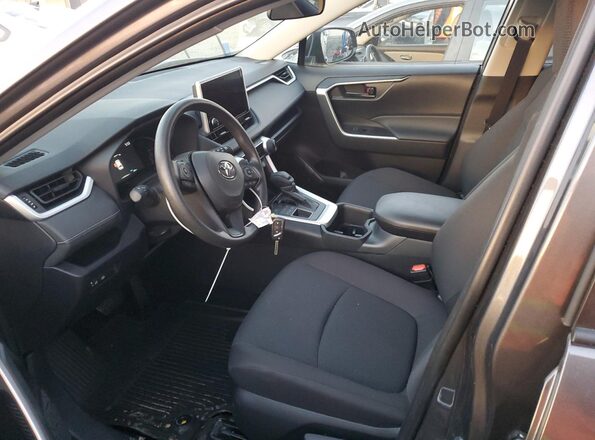 2T3G1RFV0SW574437 2025 TOYOTA LE Silver Սալոնի դիմացի տեսք
