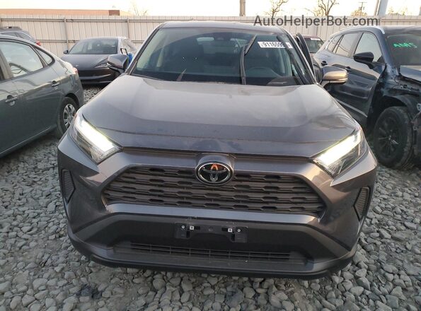 2T3G1RFV0SW574437 2025 TOYOTA LE Silver Դիմացի տեսք