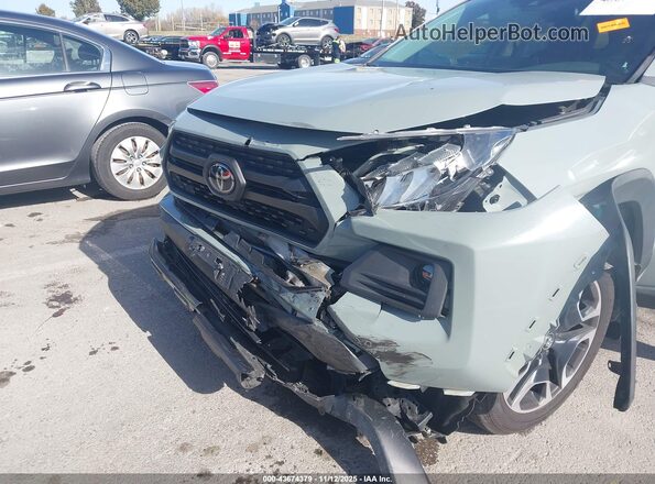 2T3J1RFV3LC122071 2020 TOYOTA RAV4 Green Front view