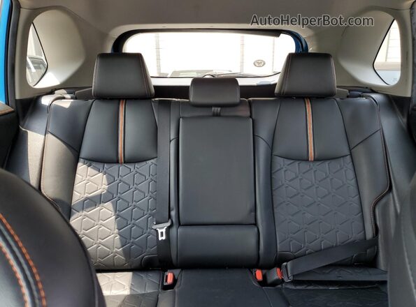 2T3J1RFV4LC098024 2020 TOYOTA RAV4 Blue Rear seats view