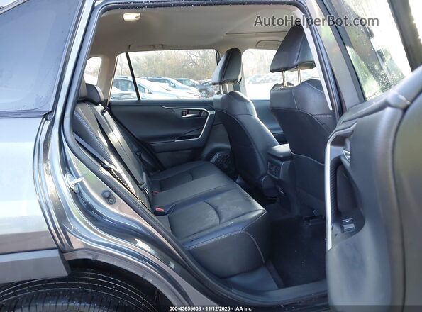 2T3N1RFV6RC468416 2024 TOYOTA LIMITED Gray Widok naklejki z numerem VIN