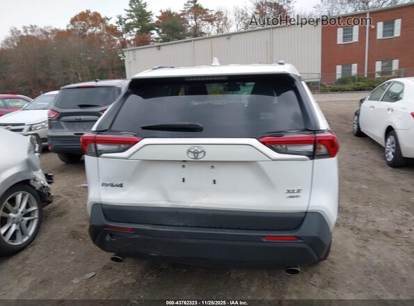 2T3P1RFV0PC353736 2023 TOYOTA LE White 