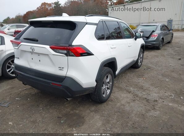 2T3P1RFV0PC353736 2023 TOYOTA LE White Задня права чверть